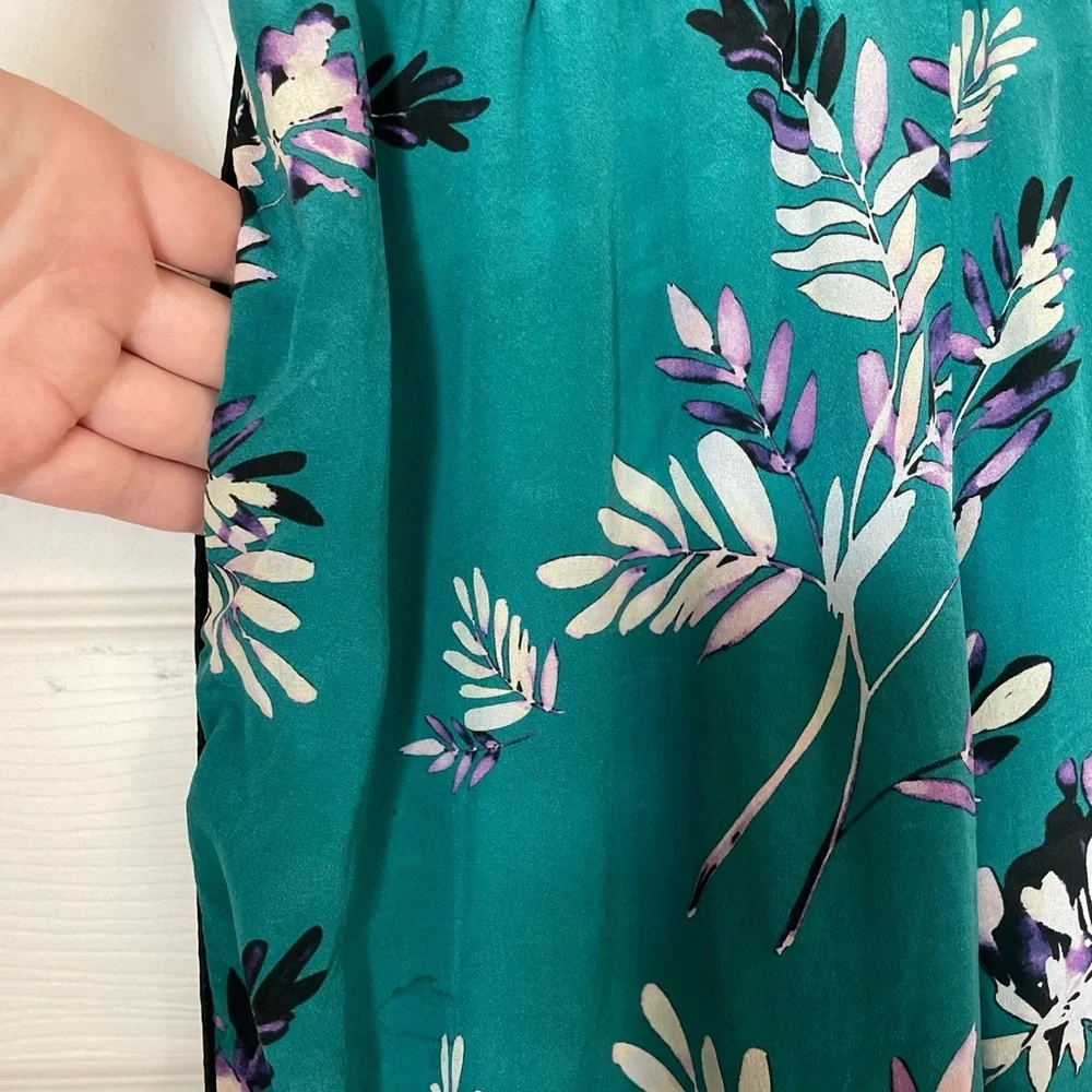 Johnny Was 100% Silk Floral Pants - Picture 5 of 7